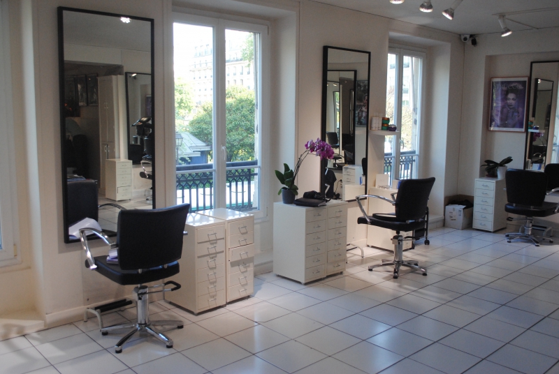 coiffure-HYERES-min_floor-home-office-property-living-room-room-781228-pxhere.com